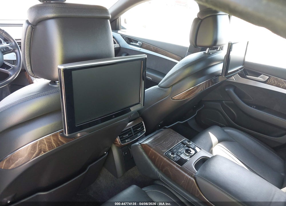 2015 AUDI A8 3.0T VIN: WAUJGAFD8FN027231