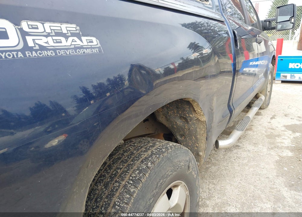 2013 TOYOTA TUNDRA GRADE 5.7L V8 VIN: 5TFUY5F10DX290986