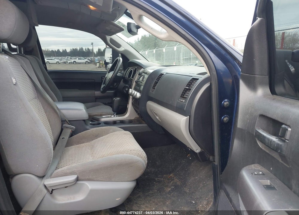2013 TOYOTA TUNDRA GRADE 5.7L V8 VIN: 5TFUY5F10DX290986