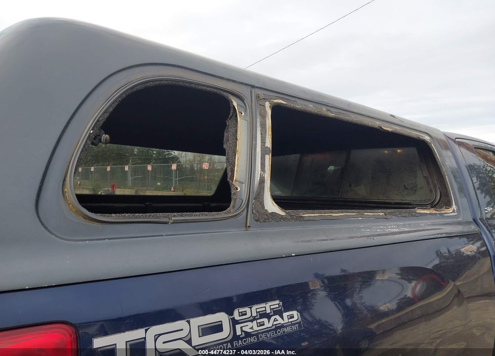 2013 TOYOTA TUNDRA GRADE 5.7L V8 VIN: 5TFUY5F10DX290986