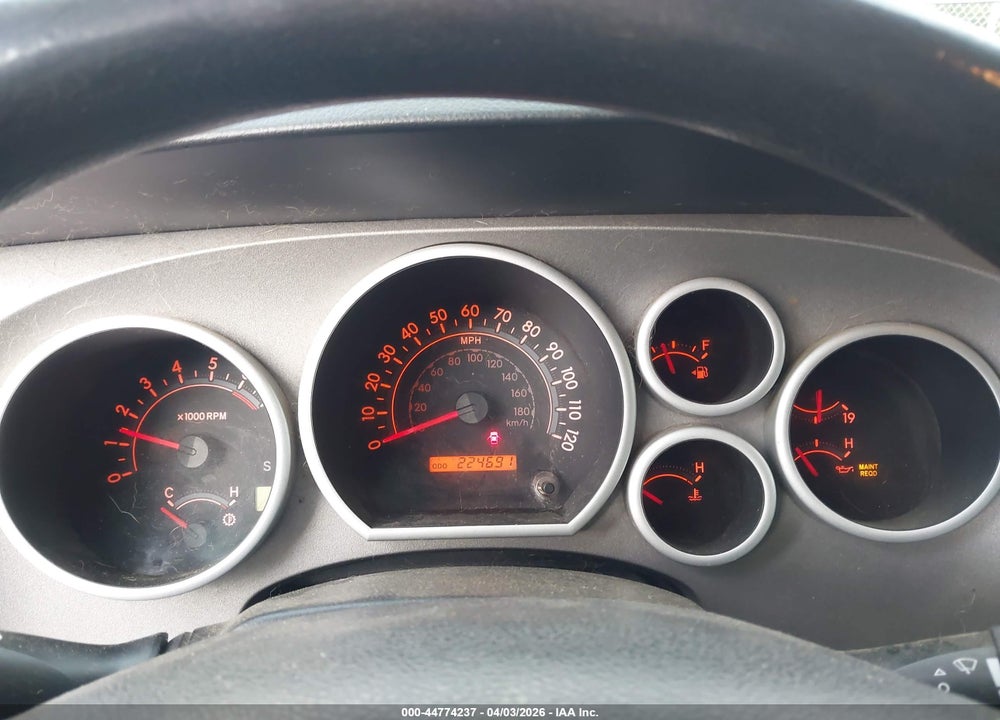 2013 TOYOTA TUNDRA GRADE 5.7L V8 VIN: 5TFUY5F10DX290986