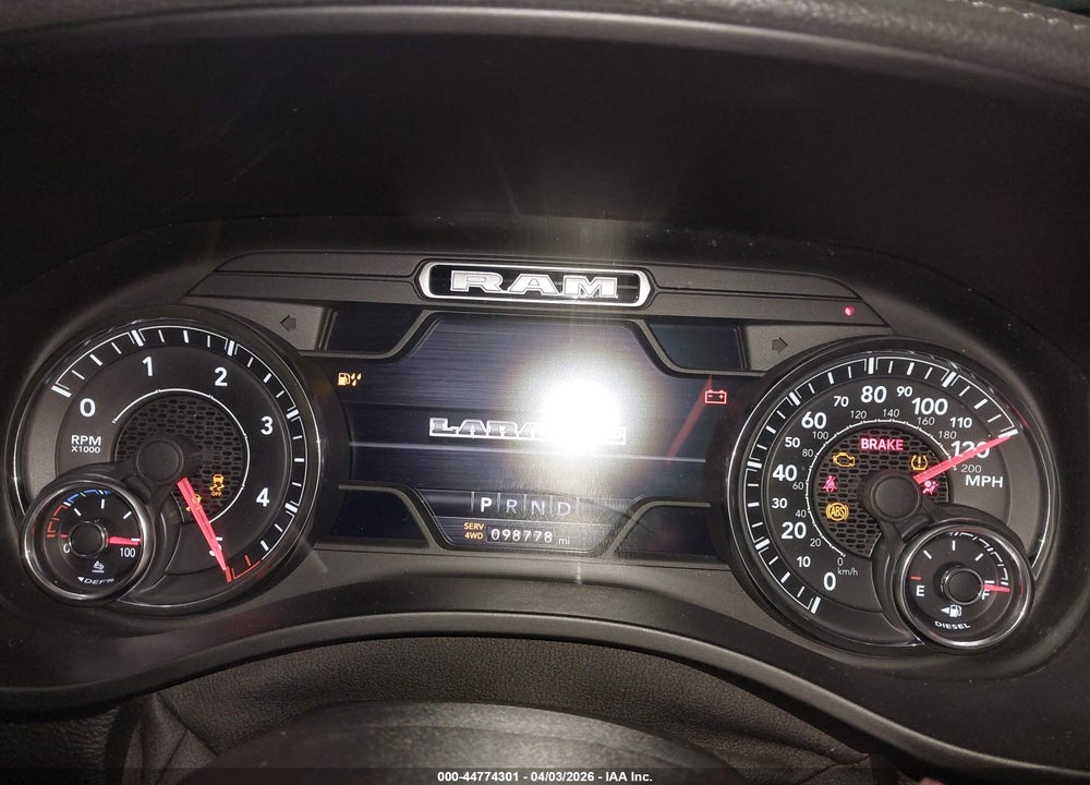 2021 RAM 1500 LAIE  4X4 5'7 BOX VIN: 1C6SRFJM4MN681010
