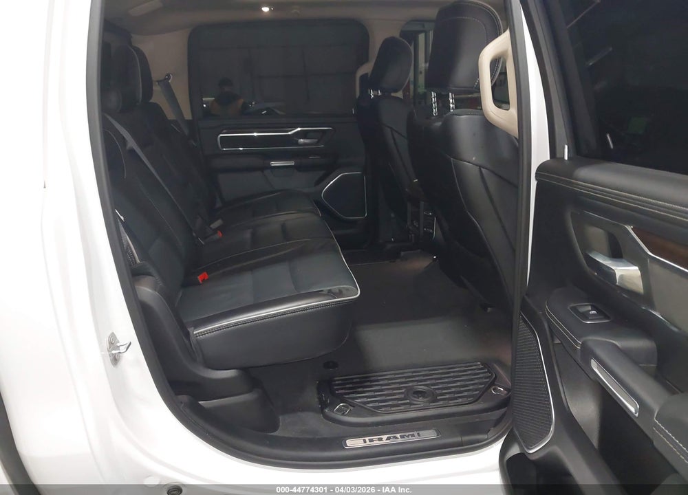 2021 RAM 1500 LAIE  4X4 5'7 BOX VIN: 1C6SRFJM4MN681010