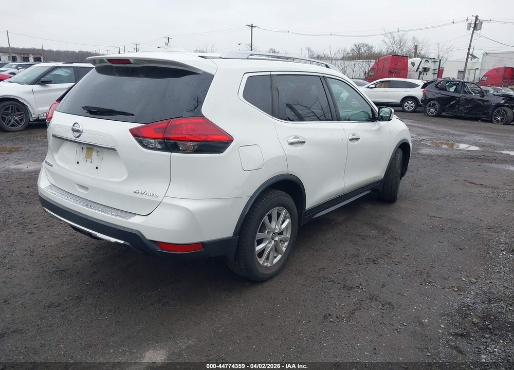 2017 NISSAN ROGUE SV VIN: JN8AT2MV0HW004625