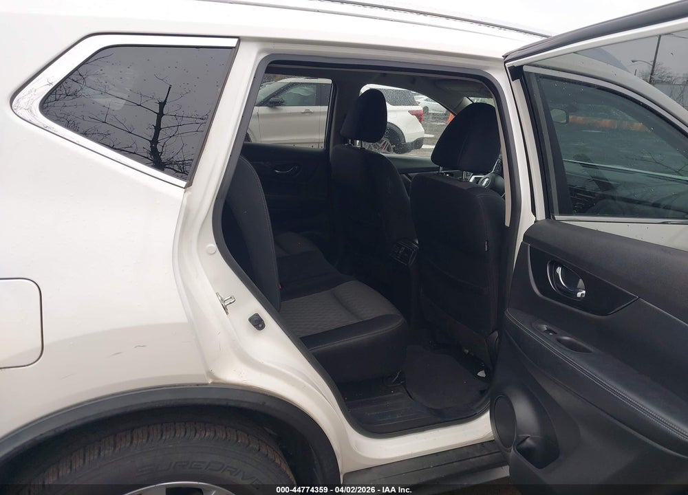 2017 NISSAN ROGUE SV VIN: JN8AT2MV0HW004625