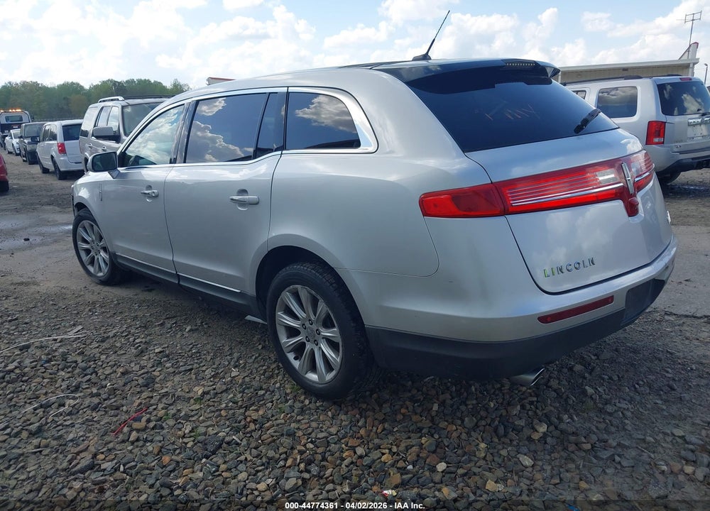 2016 LINCOLN MKT VIN: 2LMHJ5FK3GBL00310