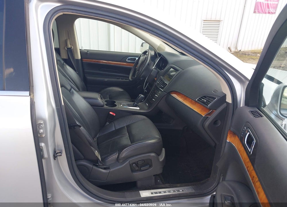 2016 LINCOLN MKT VIN: 2LMHJ5FK3GBL00310