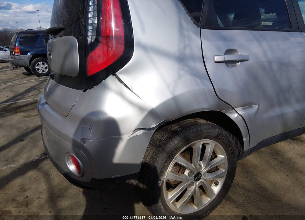 2018 KIA SOUL + VIN: KNDJP3A58J7604674