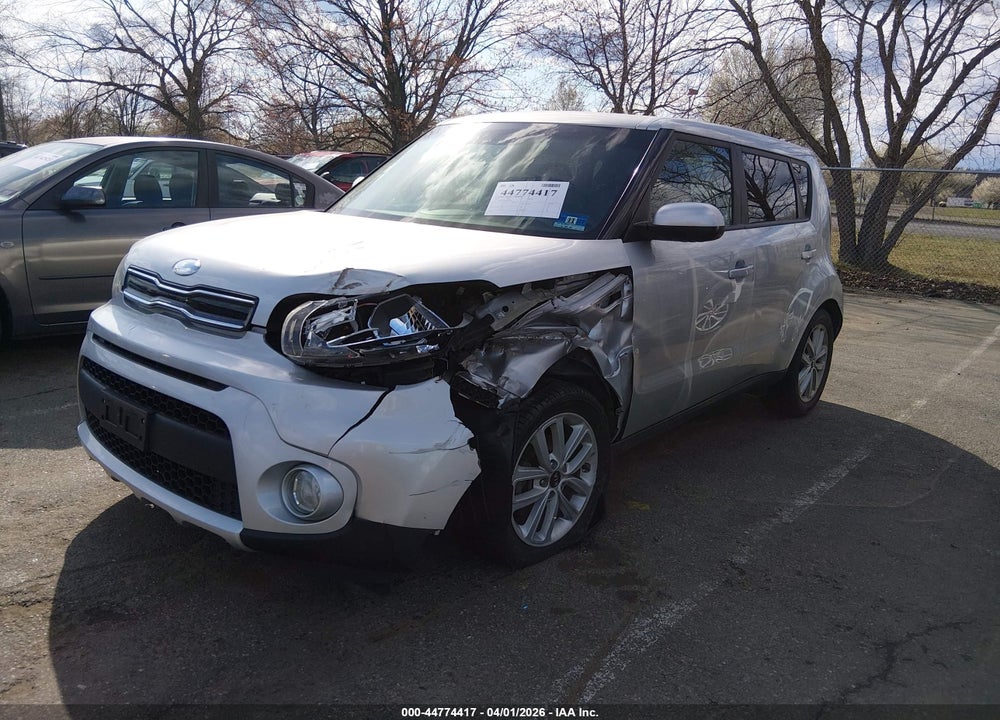 2018 KIA SOUL + VIN: KNDJP3A58J7604674