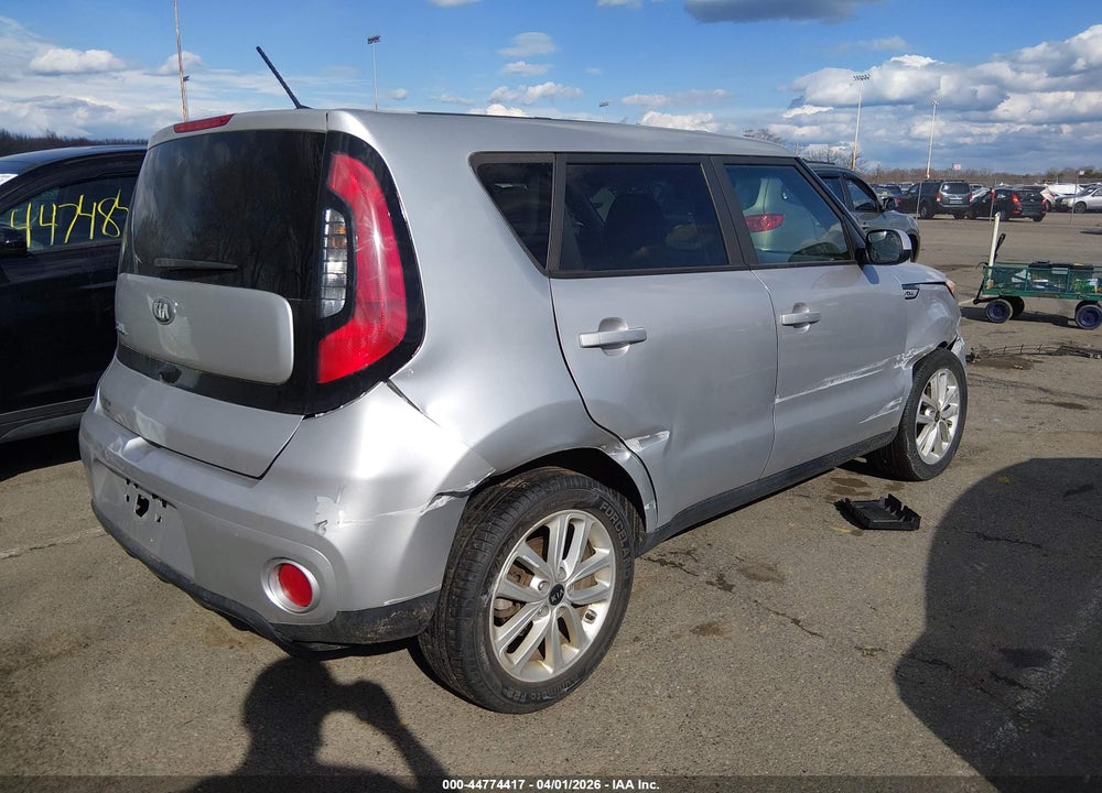 2018 KIA SOUL + VIN: KNDJP3A58J7604674