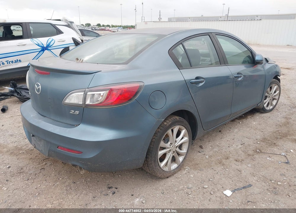 2011 MAZDA 3 S SPORT VIN: JM1BL1U53B1429724
