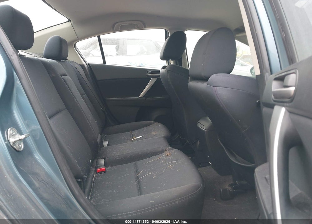 2011 MAZDA 3 S SPORT VIN: JM1BL1U53B1429724