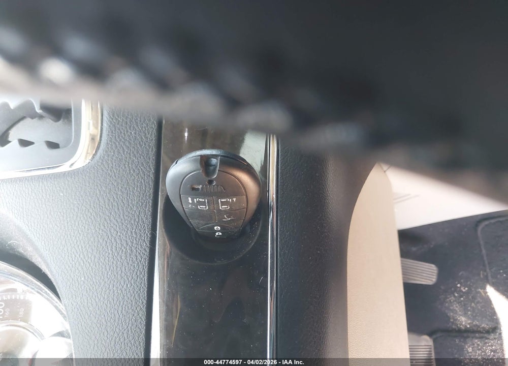 2013 CHRYSLER TOWN & COUNTRY TOURING VIN: 2C4RC1BG5DR565967