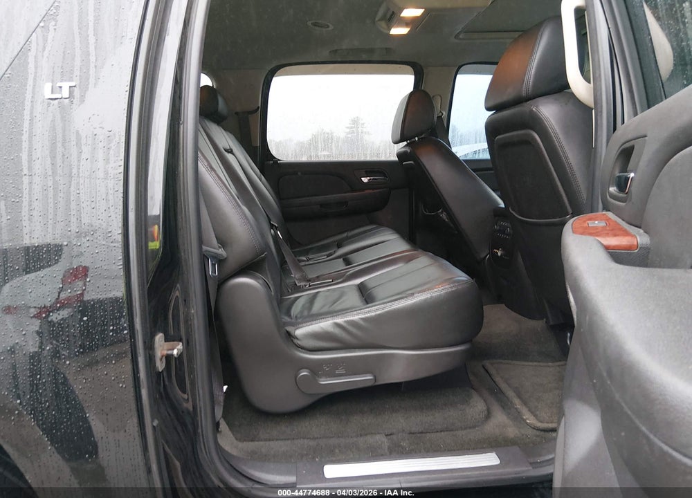 2008 CHEVROLET SUBURBAN 1500 LT VIN: 3GNFK16368G197878