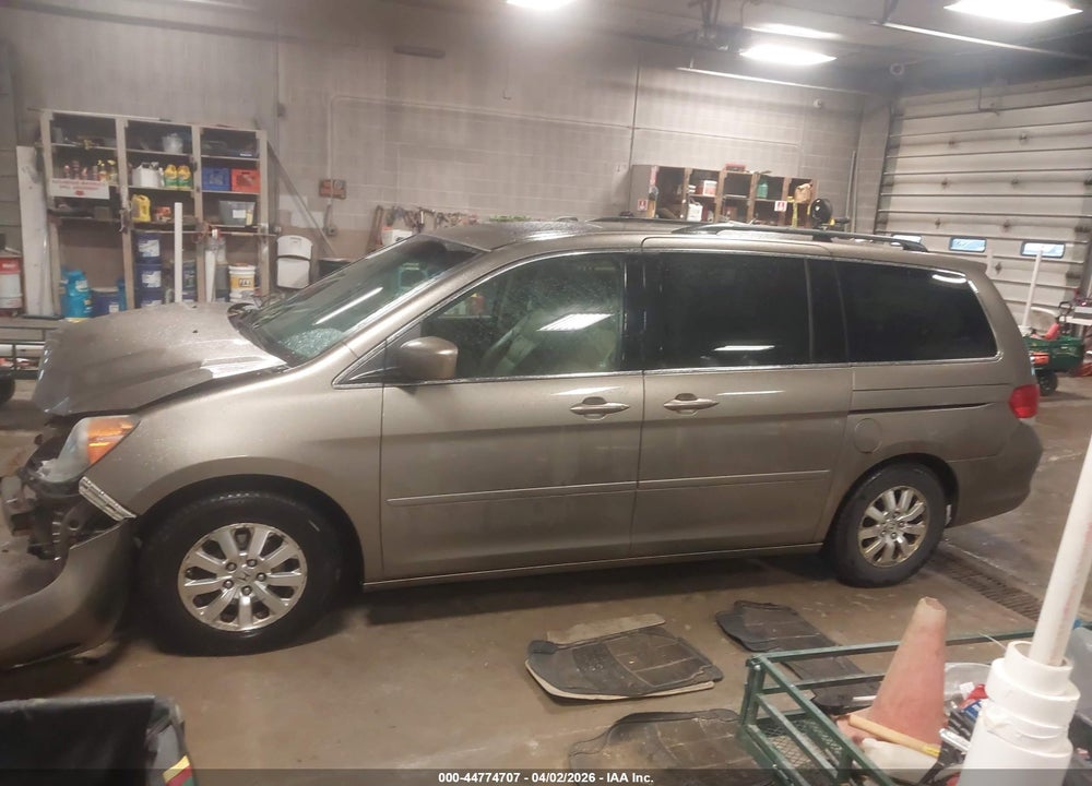 2008 HONDA ODYSSEY EX-L VIN: 5FNRL38718B077250