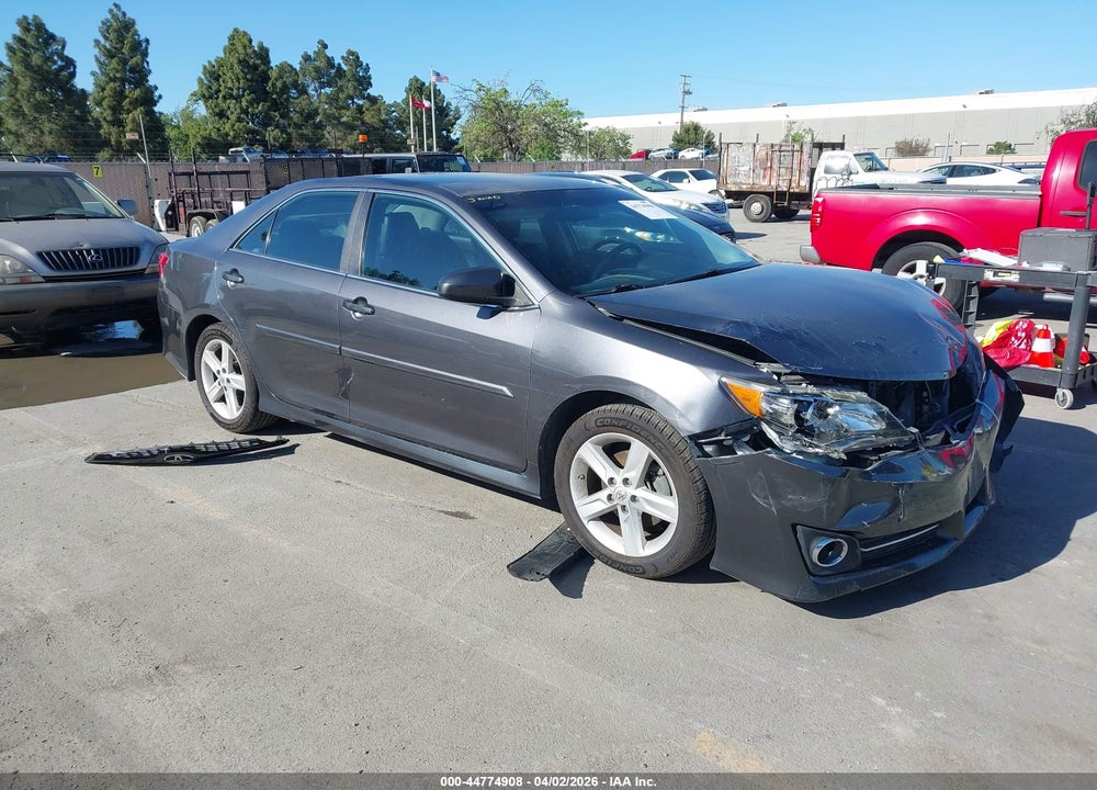 2013 TOYOTA CAMRY SE VIN: 4T1BF1FK5DU212828
