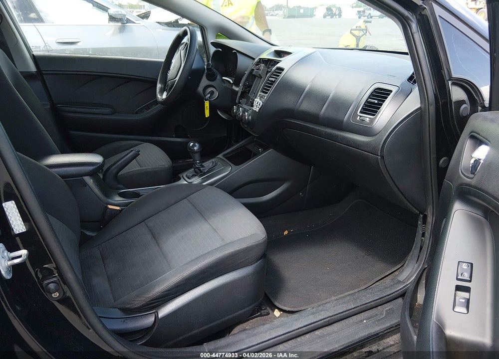 2016 KIA FORTE LX VIN: KNAFX4A66G5478627