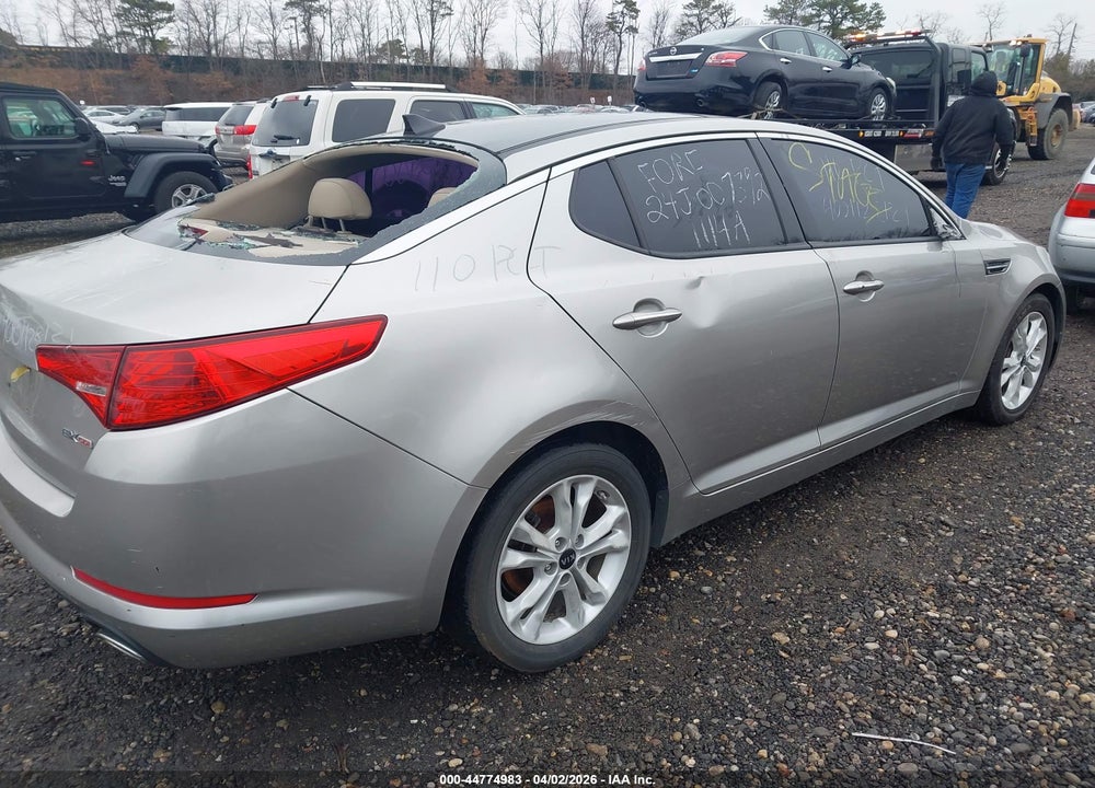 2011 KIA OPTIMA EX VIN: KNAGN4A70B5172048