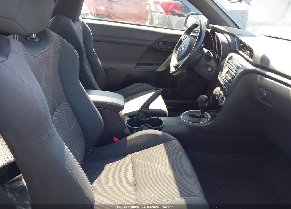 2011 SCION TC VIN: JTKJF5C73B3014137