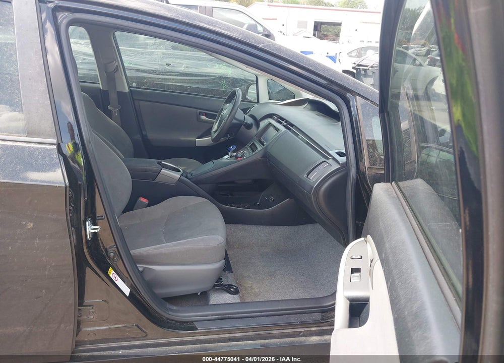 2014 TOYOTA PRIUS TWO VIN: JTDKN3DU0E0360580