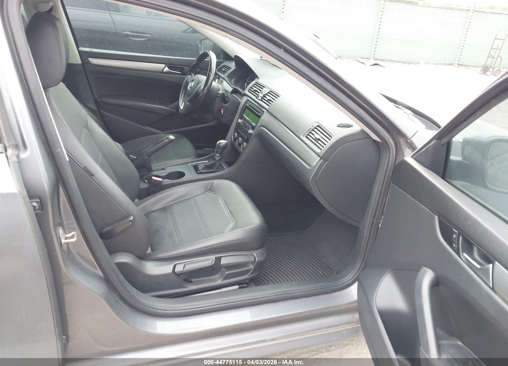 2015 VOLKSWAGEN PASSAT 1.8T WOLFSBURG EDITION VIN: 1VWAS7A32FC033067