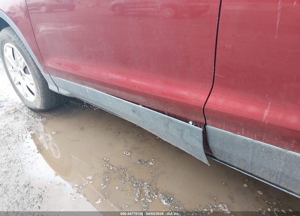 2014 FORD ESCAPE S VIN: 1FMCU0F7XEUA98052