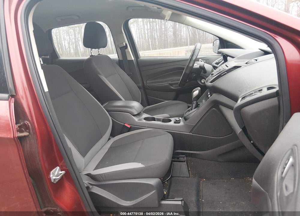 2014 FORD ESCAPE S VIN: 1FMCU0F7XEUA98052