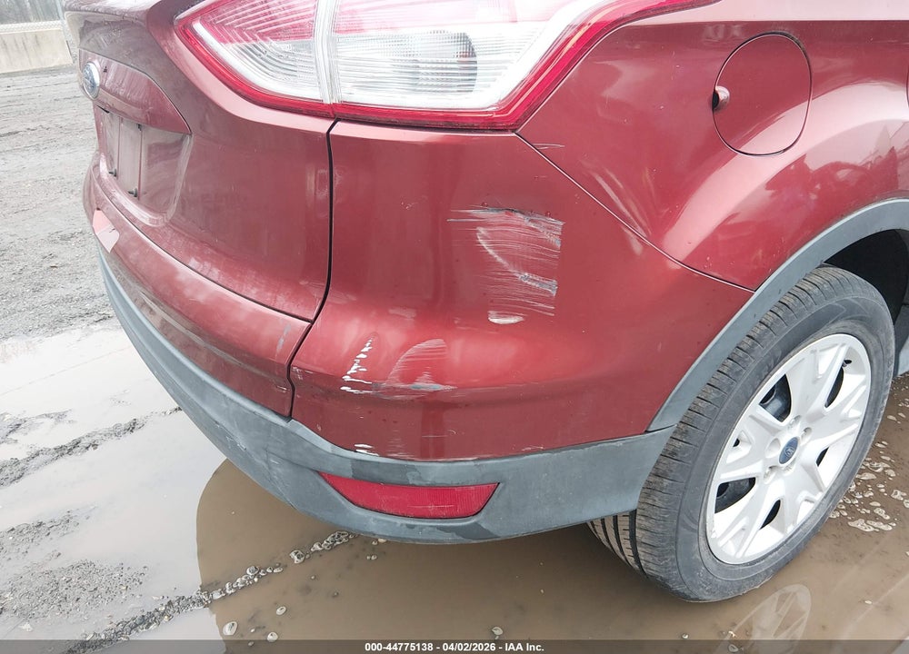 2014 FORD ESCAPE S VIN: 1FMCU0F7XEUA98052