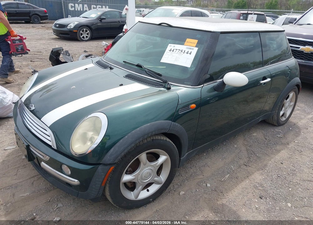 2004 MINI COOPER VIN: WMWRC33494TJ60832