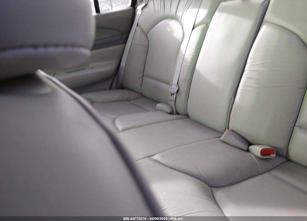 1998 LINCOLN CONTINENTAL VIN: 1LNFM97V4WY700470