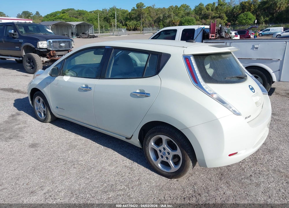 2011 NISSAN LEAF VIN: JN1AZ0CP6BT009065