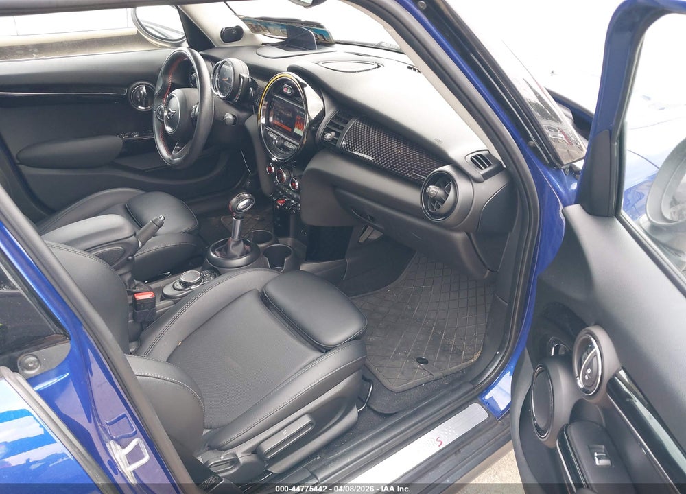 2019 MINI HARDTOP COOPER S VIN: WMWXU3C52K2H86676