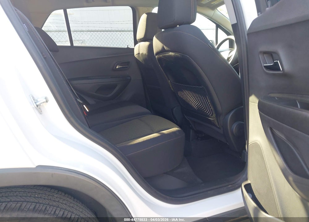 2017 CHEVROLET TRAX LS VIN: 3GNCJKSB7HL269879