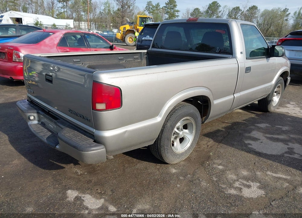 2002 CHEVROLET S-10 LS VIN: 1GCCS145228164759