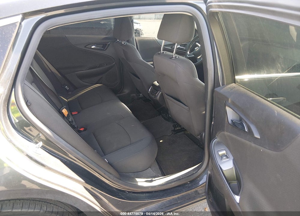 2018 CHEVROLET MALIBU LT VIN: 1G1ZD5ST9JF104431