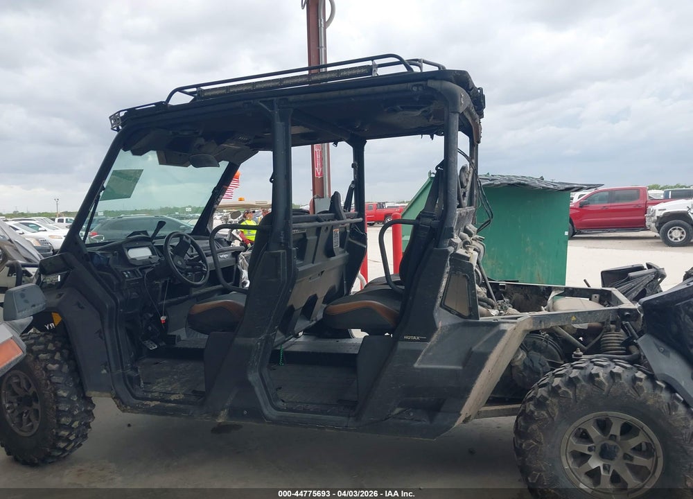 2023 CAN-AM DEFENDER MAX LONE STAR HD10 VIN: 3JBURAX42PK001064
