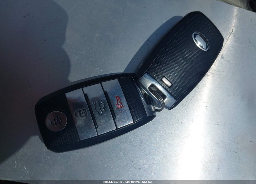 2016 KIA FORTE SX VIN: KNAFZ5A33G5494547