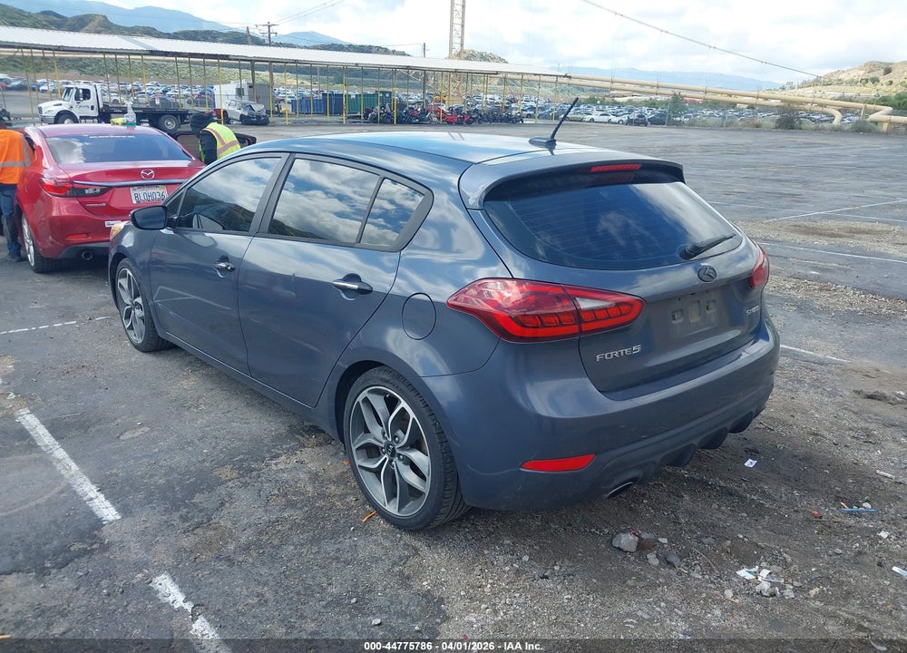 2016 KIA FORTE SX VIN: KNAFZ5A33G5494547