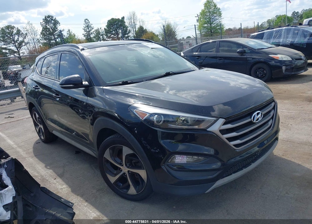 2018 HYUNDAI TUCSON VALUE VIN: KM8J3CA26JU799530