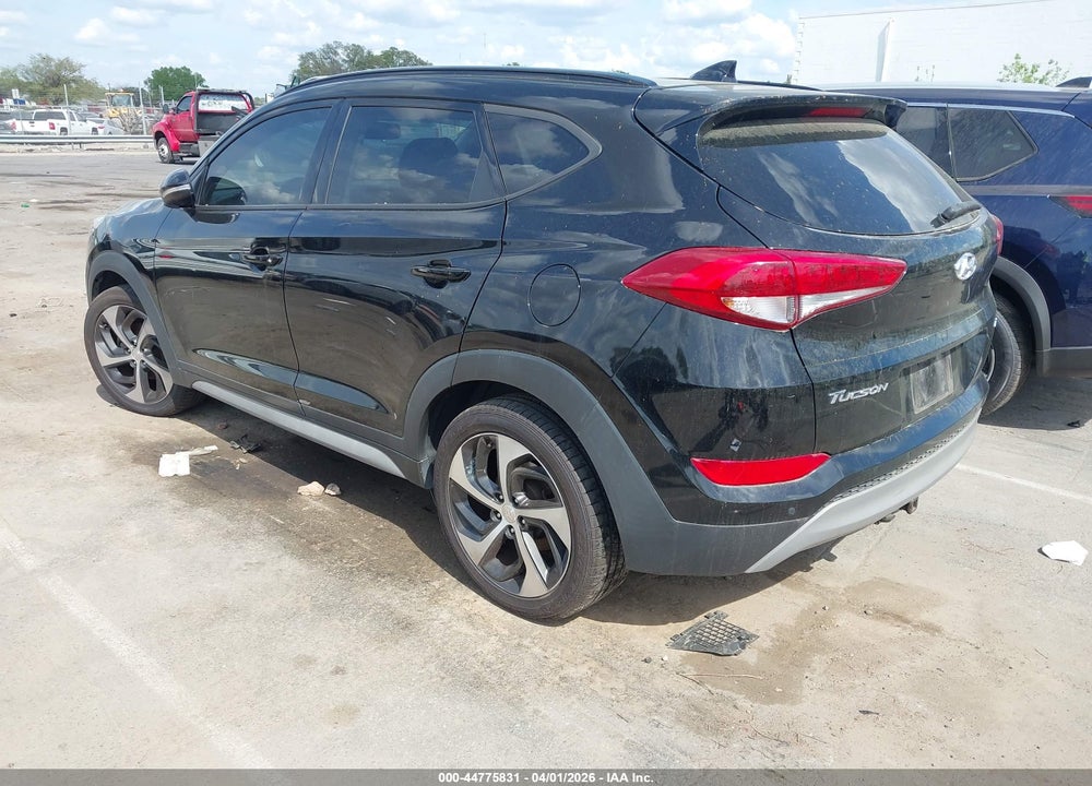 2018 HYUNDAI TUCSON VALUE VIN: KM8J3CA26JU799530