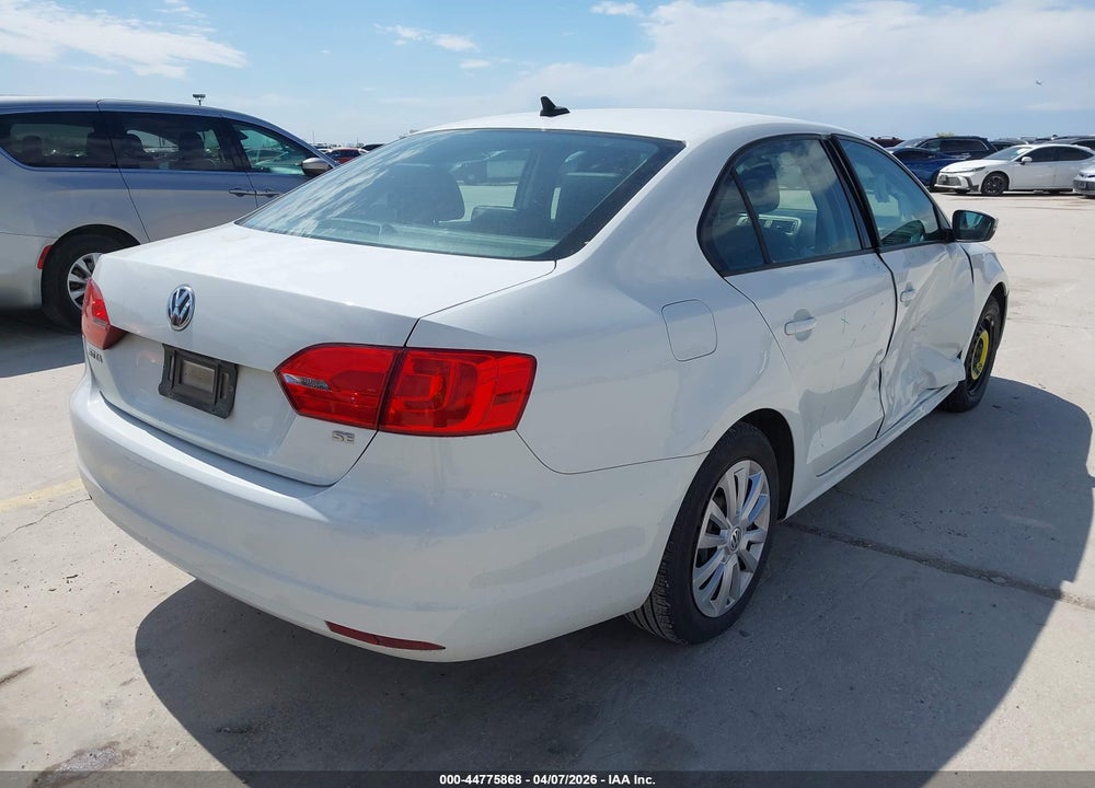 2014 VOLKSWAGEN JETTA 1.8T SE VIN: 3VWD17AJ7EM302207