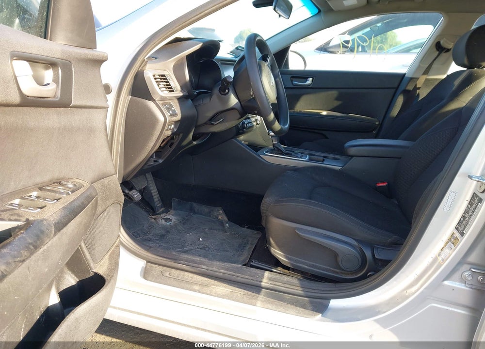 2020 KIA OPTIMA LX VIN: 5XXGT4L36LG393668