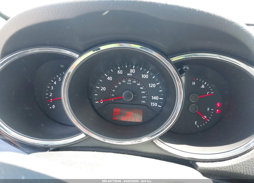 2013 KIA SORENTO LX VIN: 5XYKT3A63DG392184