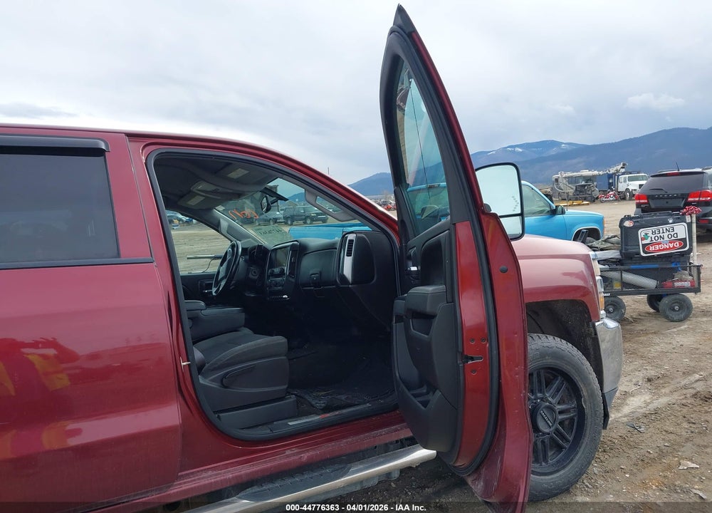2015 CHEVROLET SILVERADO 2500HD LT VIN: 1GC1KVE81FF153504