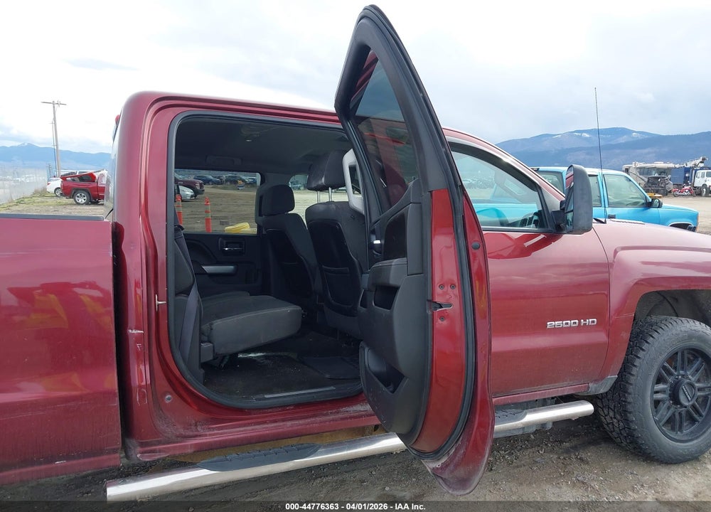 2015 CHEVROLET SILVERADO 2500HD LT VIN: 1GC1KVE81FF153504