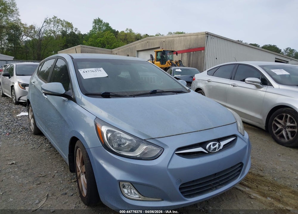 2013 HYUNDAI ACCENT SE VIN: KMHCU5AE8DU139179