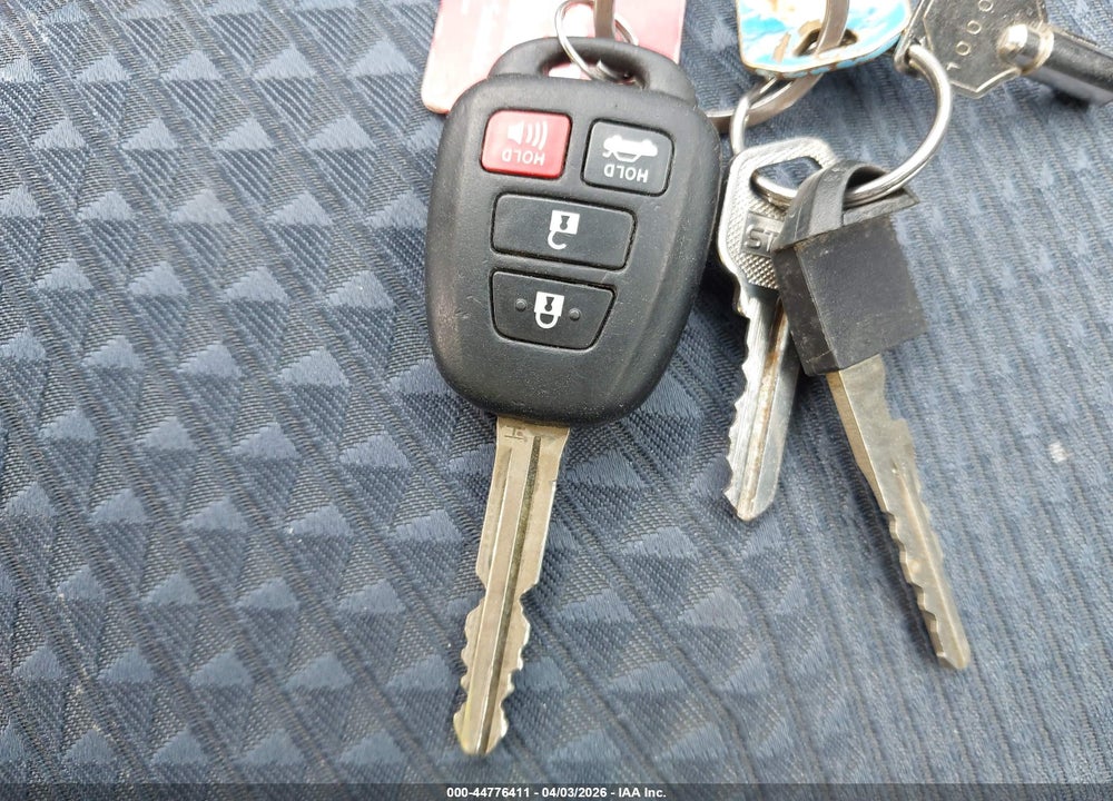 2015 TOYOTA CAMRY SE VIN: 4T1BF1FK4FU064917