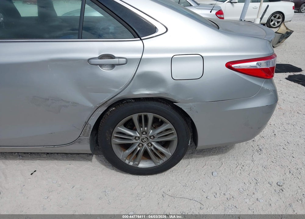 2015 TOYOTA CAMRY SE VIN: 4T1BF1FK4FU064917