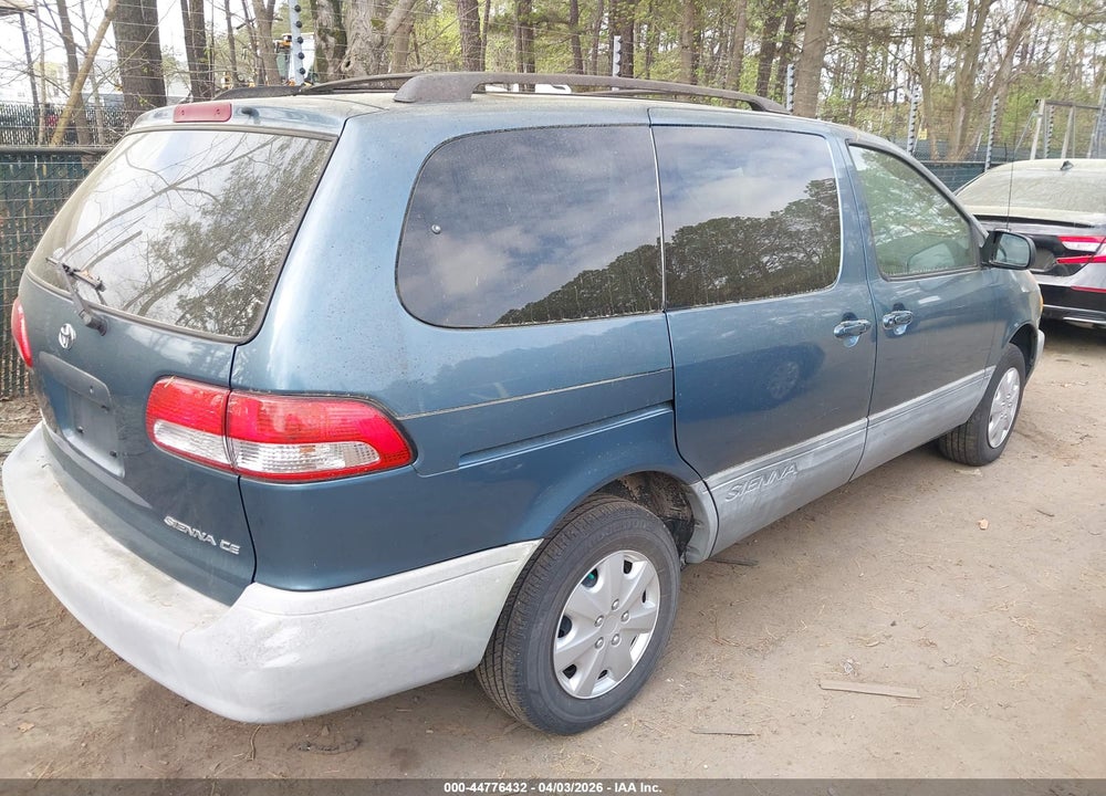 2002 TOYOTA SIENNA CE VIN: 4T3ZF19C82U423609