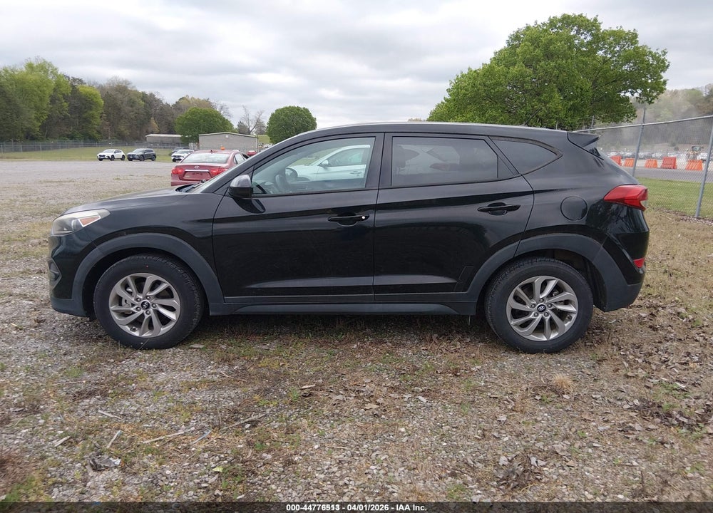 2018 HYUNDAI TUCSON SE VIN: KM8J23A4XJU660165